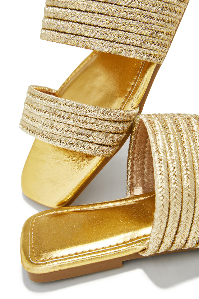 Load image into Gallery viewer, Paradise Found Slip On Sandals - Gold
