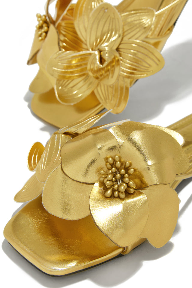 Load image into Gallery viewer, Summer Floral Metallic Sandals
