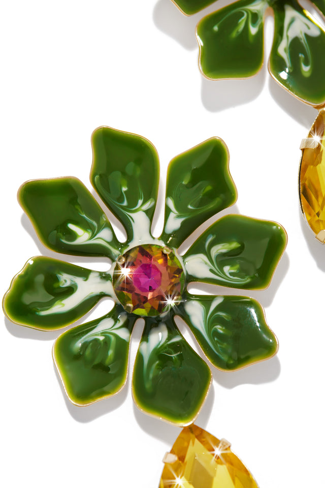 Load image into Gallery viewer, Green Flower Earring
