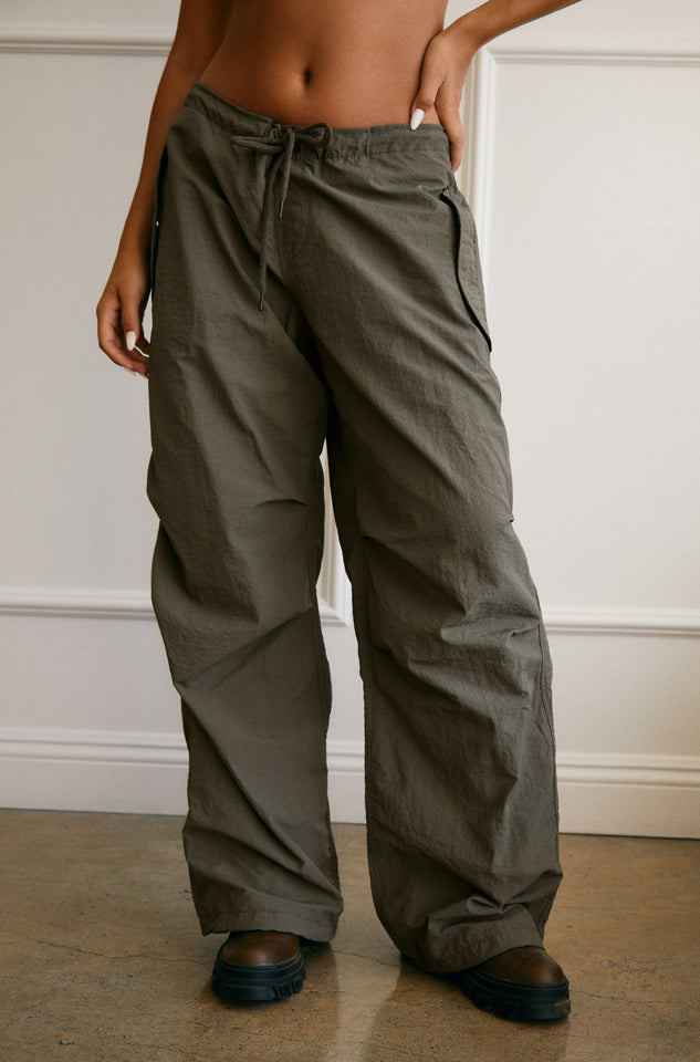 Load image into Gallery viewer, Green Nylon Parachute Pant
