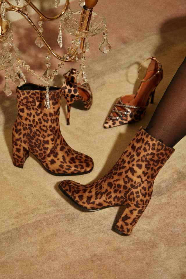 Load image into Gallery viewer, Harlow Block Heel Ankle Boot - Leopard
