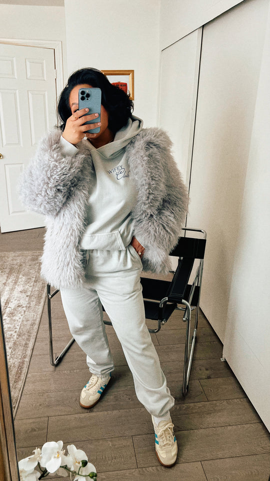 Load image into Gallery viewer, Wifey Club Jogger Pant - Grey
