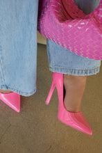 Load image into Gallery viewer, Internet Celebrity - Pink
