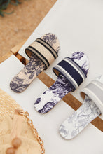 Load image into Gallery viewer, Sandals Available In Three Different Colors

