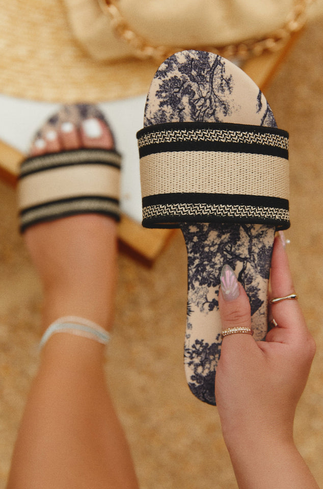 Load image into Gallery viewer, Black Slip-On Sandals
