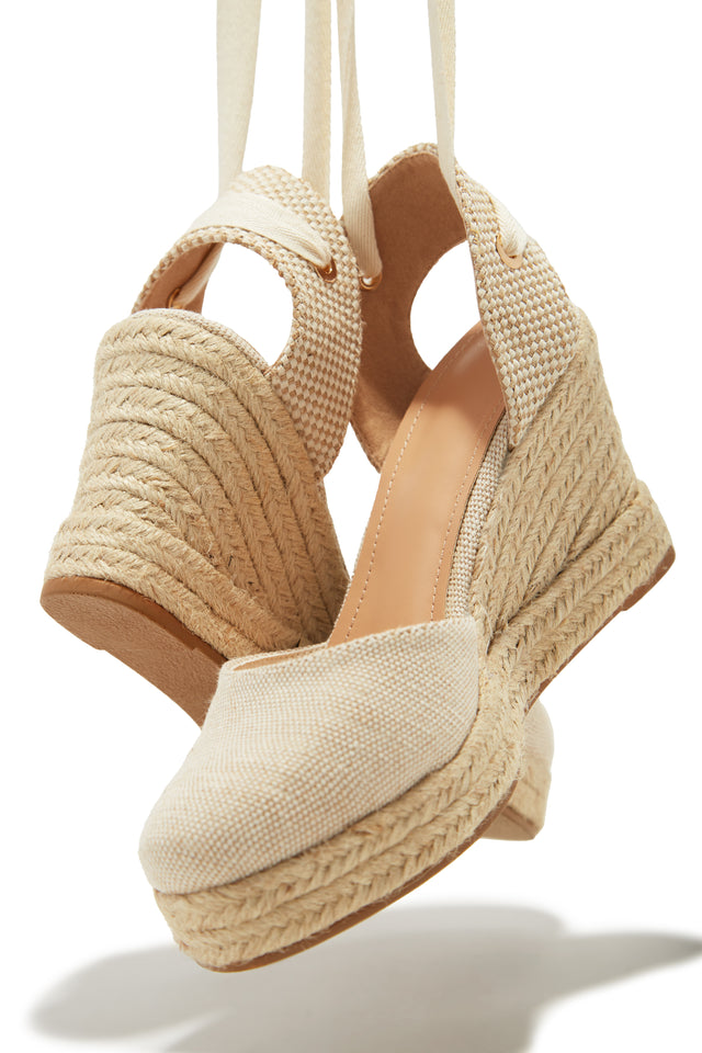 Load image into Gallery viewer, Natural Linen Lace Up Wedges
