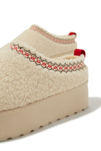 Load image into Gallery viewer, Ivory Beige Sherpa Slip Ons

