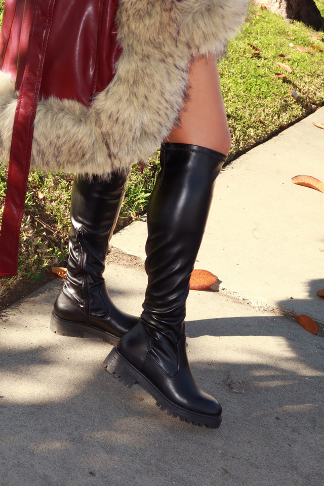 Load image into Gallery viewer, Izzy Flat Boots - Black
