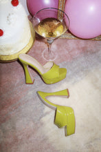 Load image into Gallery viewer, Jianna Platform Heel Mules - Lime
