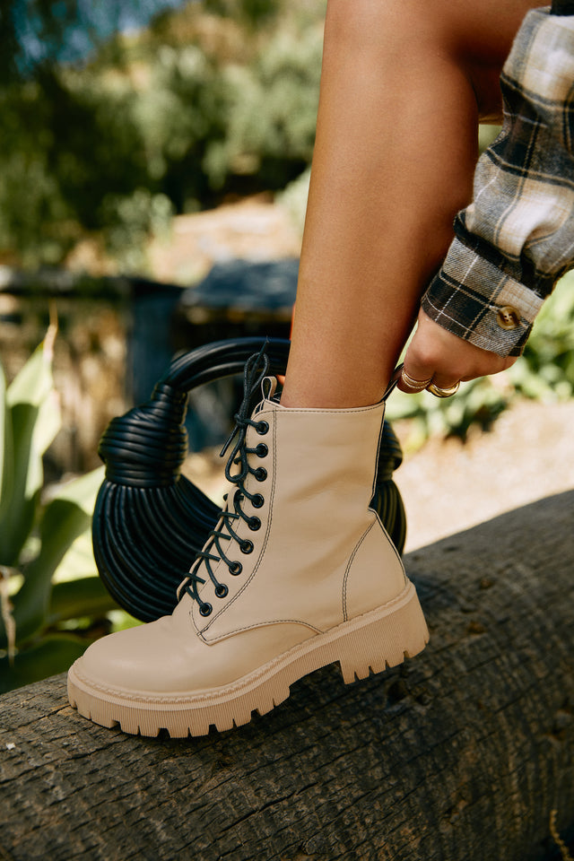 Miss Lola | Nude Lace Up Combat Boots – MISS LOLA