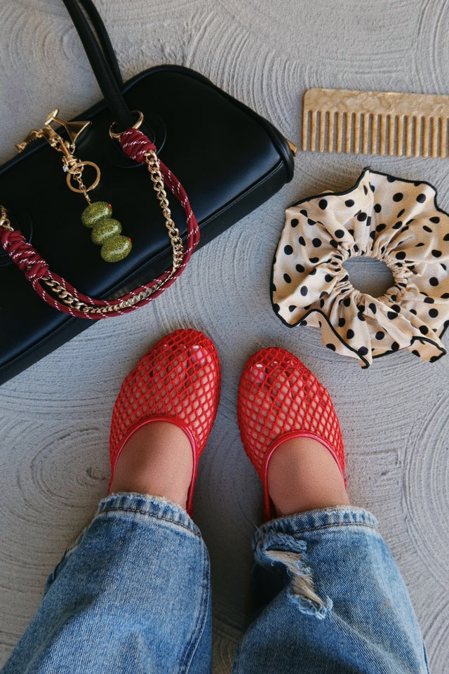 Load image into Gallery viewer, Kenley Mesh Flats - Red
