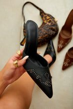Load image into Gallery viewer, Lauryn Pump Heel Mules - Black
