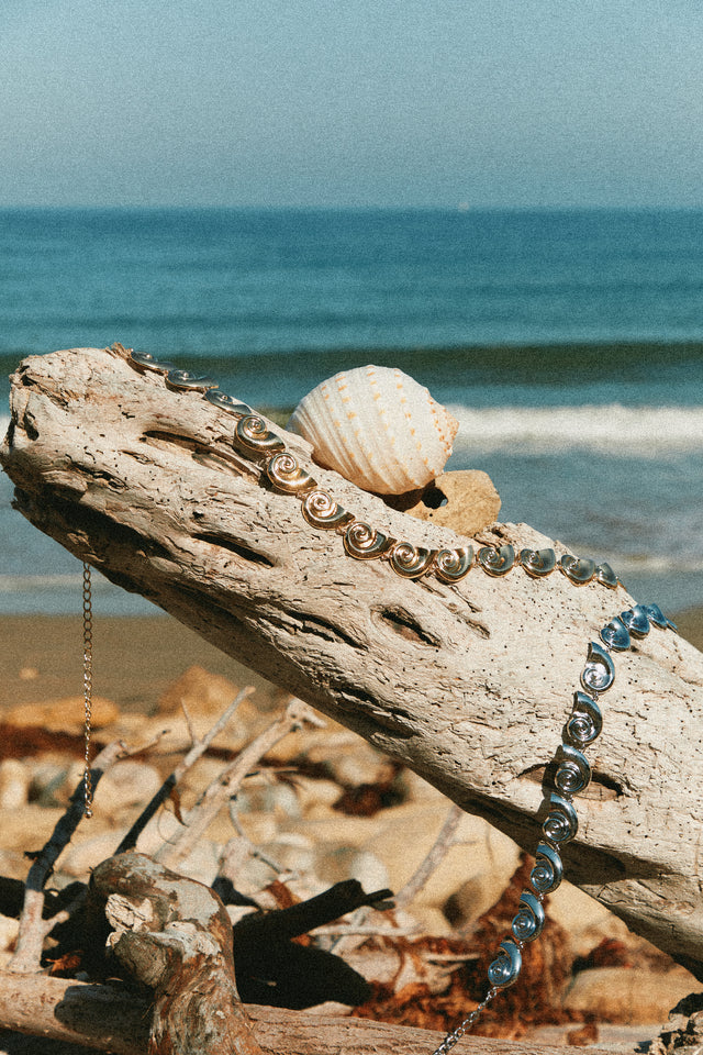 Load image into Gallery viewer, Leilani Sea Shell Chain Belt - Gold
