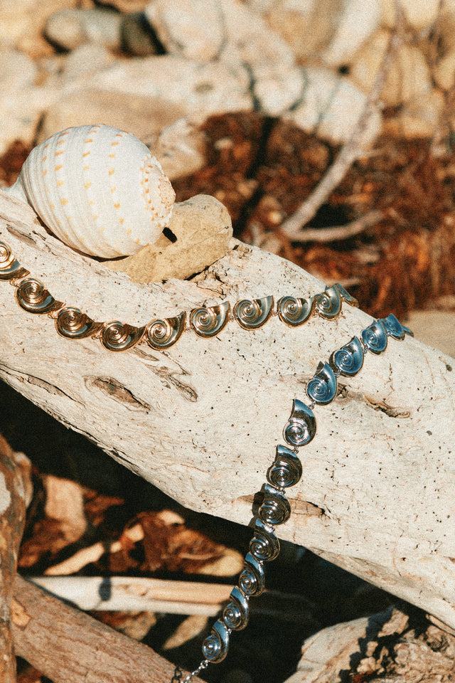 Load image into Gallery viewer, Leilani Sea Shell Chain Belt - Gold

