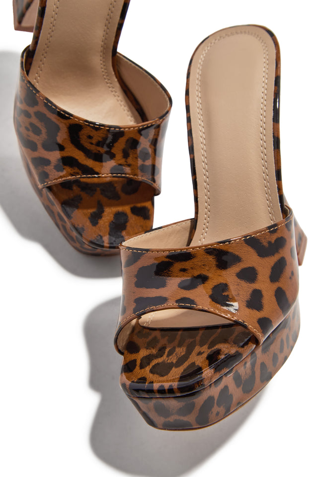 Load image into Gallery viewer, Jianna Platform Heel Mules - Leopard
