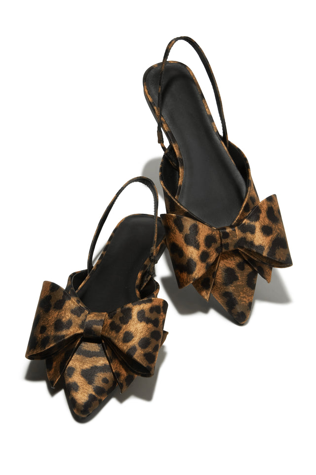 Load image into Gallery viewer, Elisabeth Pointed Toe Flats - Leopard
