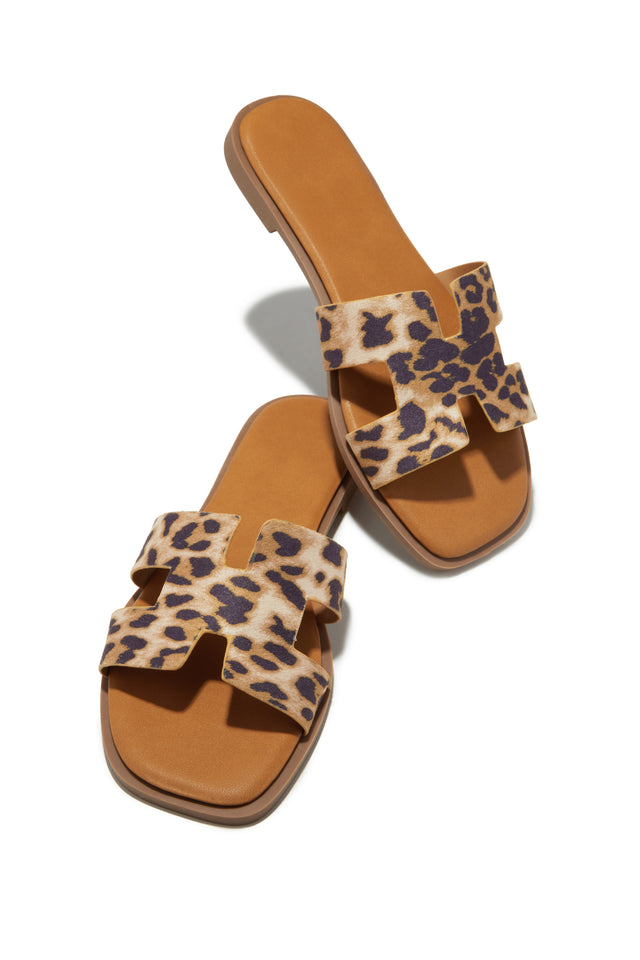 Load image into Gallery viewer, Leopard Slip On Sandals with Lightly Padded Insole
