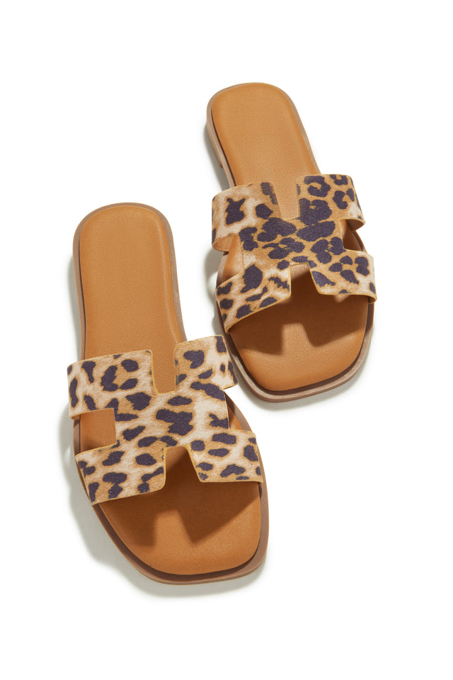 Load image into Gallery viewer, Leopard Print Slip On Sandals
