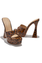 Load image into Gallery viewer, Jianna Platform Heel Mules - Leopard
