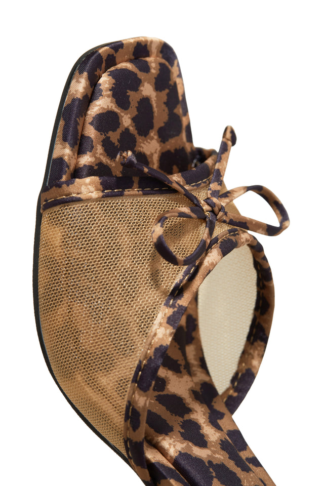 Load image into Gallery viewer, Eliza Mid Heel Mules - Leopard
