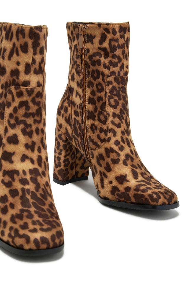 Load image into Gallery viewer, Harlow Block Heel Ankle Boot - Leopard
