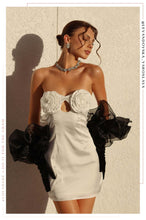 Load image into Gallery viewer, Mini White Spring Bridal Dress
