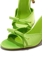 Load image into Gallery viewer, Camila Mid Heel Mules - Lime
