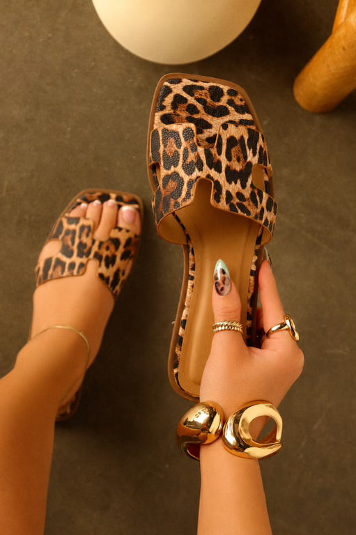Load image into Gallery viewer, Lori Slip On Flat Sandals - Leopard
