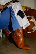 Load image into Gallery viewer, Mainstage Moment - Cognac

