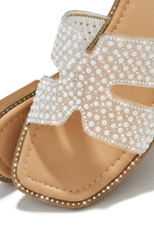 Load image into Gallery viewer, Manara Embellished Slip On Sandals - White
