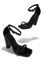 Load image into Gallery viewer, Marci Block Heels - Black
