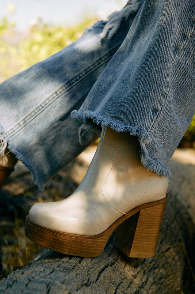 Load image into Gallery viewer, Marianna Block Heel Ankle Boots - Bone
