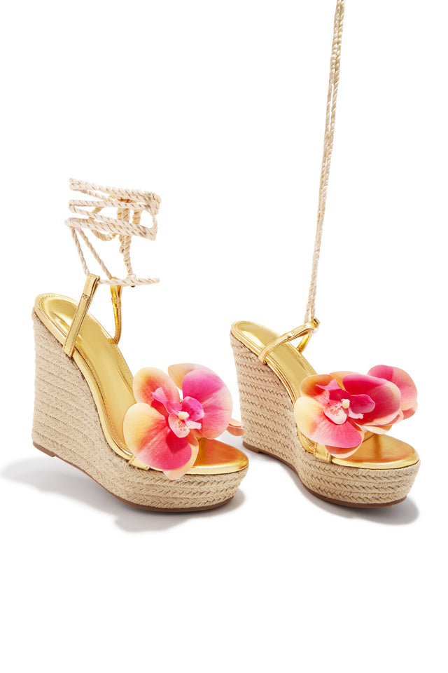 Load image into Gallery viewer, Maui Lace Up Platform Wedges - Gold

