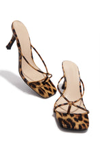 Load image into Gallery viewer, Mely Mid Heel Mules - Leopard
