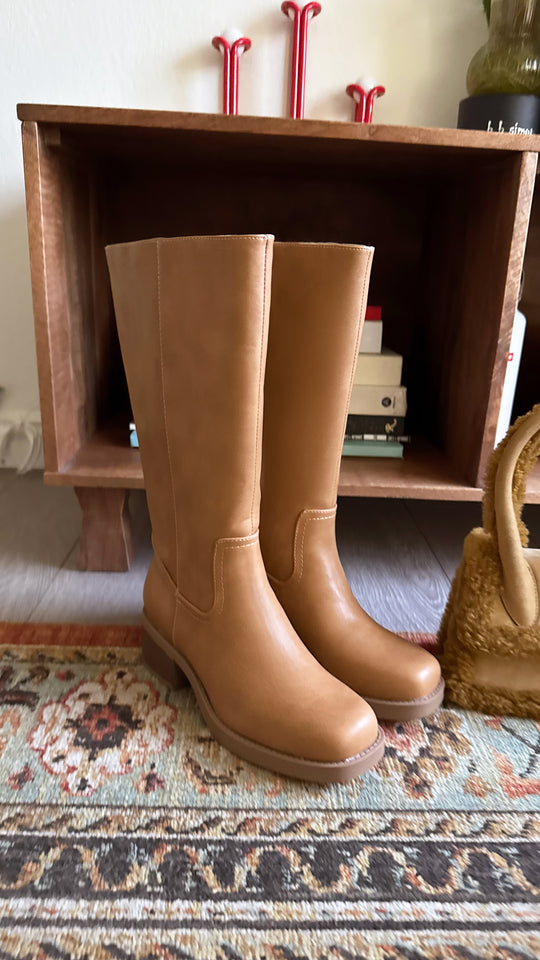 Load image into Gallery viewer, Midnight Icon Below The Knee Moto Boots - Camel
