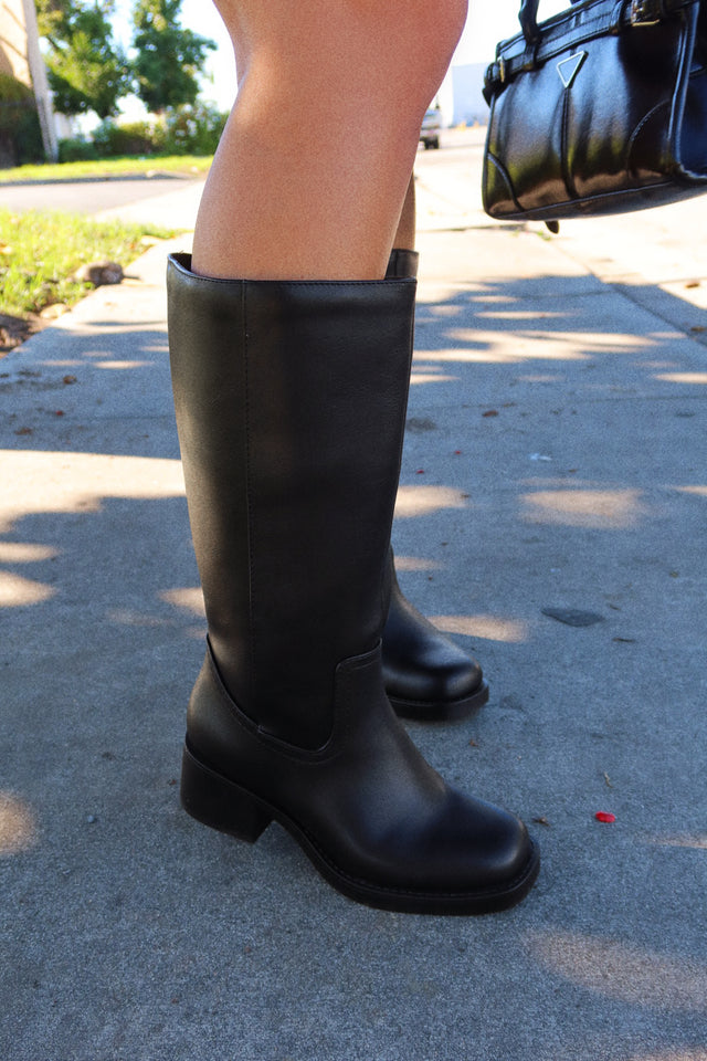 Load image into Gallery viewer, Midnight Icon Wide Fit Below The Knee Moto Boots - Black
