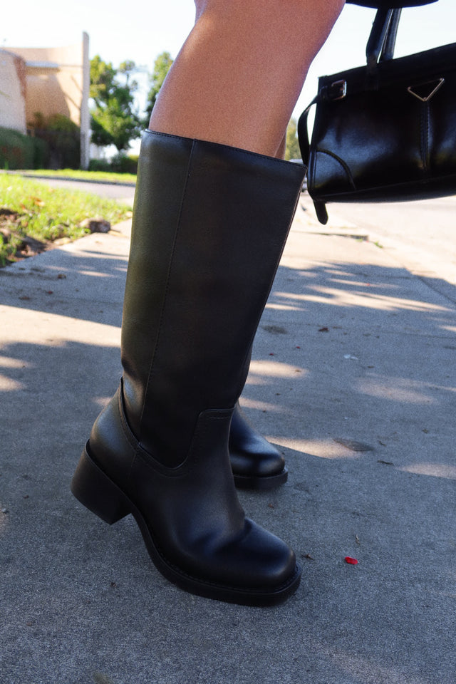 Load image into Gallery viewer, Midnight Icon Wide Fit Below The Knee Moto Boots - Black
