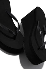 Load image into Gallery viewer, Lizzie Platform Thong Sandals - Black
