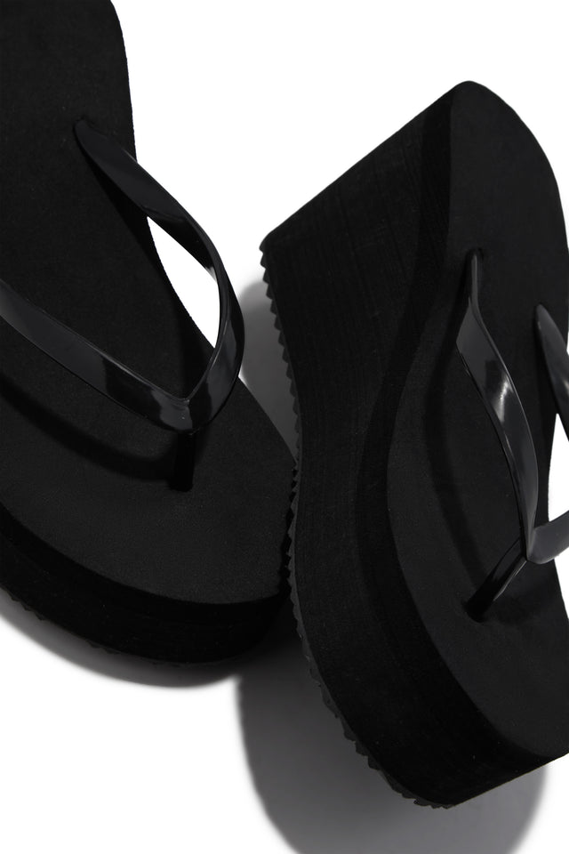 Load image into Gallery viewer, Lizzie Platform Thong Sandals - Black
