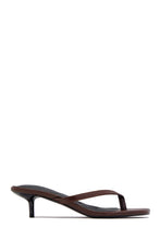 Load image into Gallery viewer, Mila Thong Strap Mid Heels - Brown
