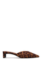Load image into Gallery viewer, Danielle Mid Heel Mule Pumps - Leopard
