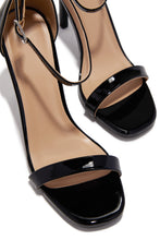 Load image into Gallery viewer, Lucero Single Sole Heels - Black
