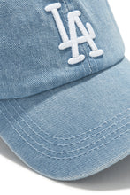 Load image into Gallery viewer, Women&#39;s Fitted Denim Hat
