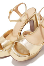 Load image into Gallery viewer, Catalina Platform Chunky Heels - Gold
