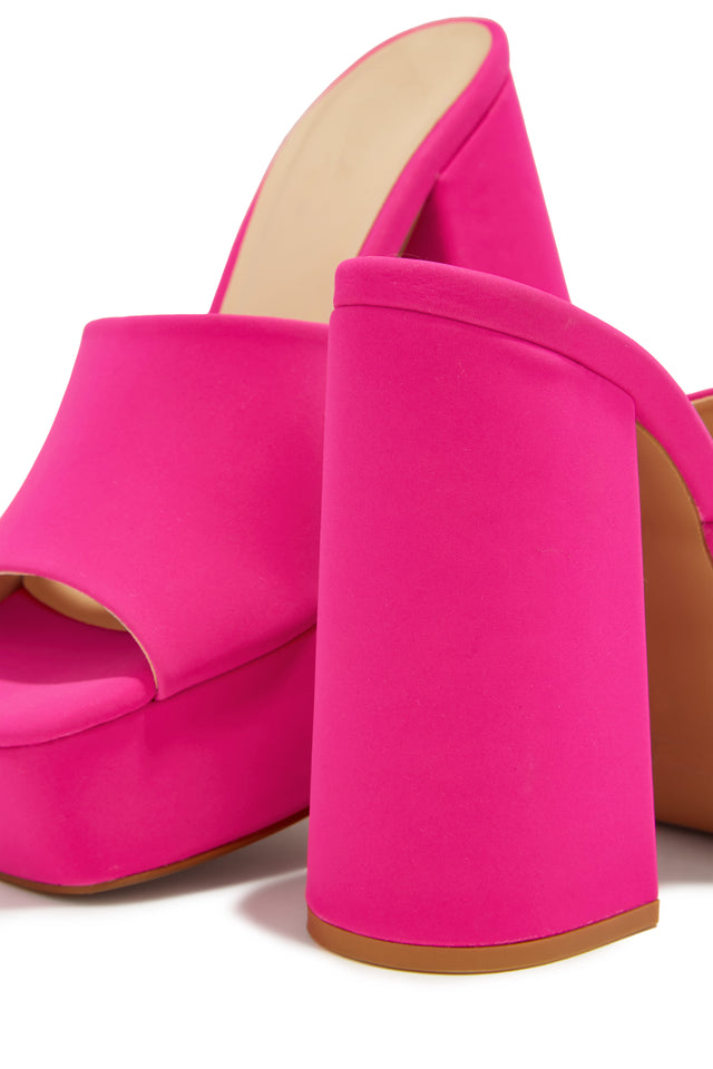 Load image into Gallery viewer, Pink Chunky Heels
