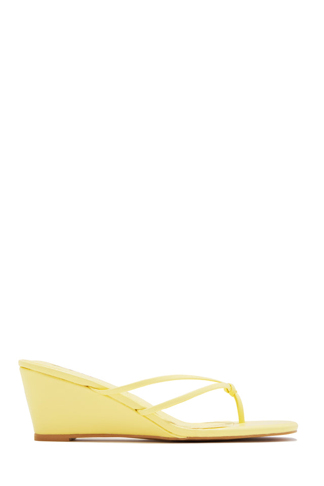 Load image into Gallery viewer, Mimosa Thong Strap Single Sole Wedges - Yellow
