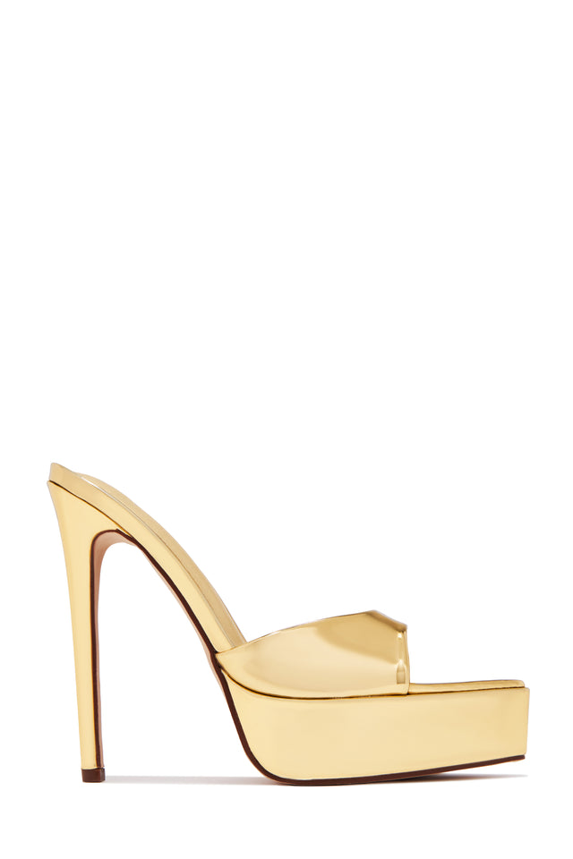 Load image into Gallery viewer, Stassi Platform Heels - Gold
