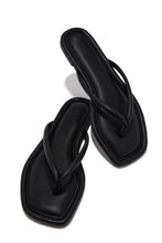 Load image into Gallery viewer, Slip Into Summer Thong Sandals - Black
