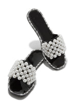 Load image into Gallery viewer, Stylish Black Sandals With Faux Pearls
