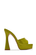 Load image into Gallery viewer, Jianna Platform Heel Mules - Lime
